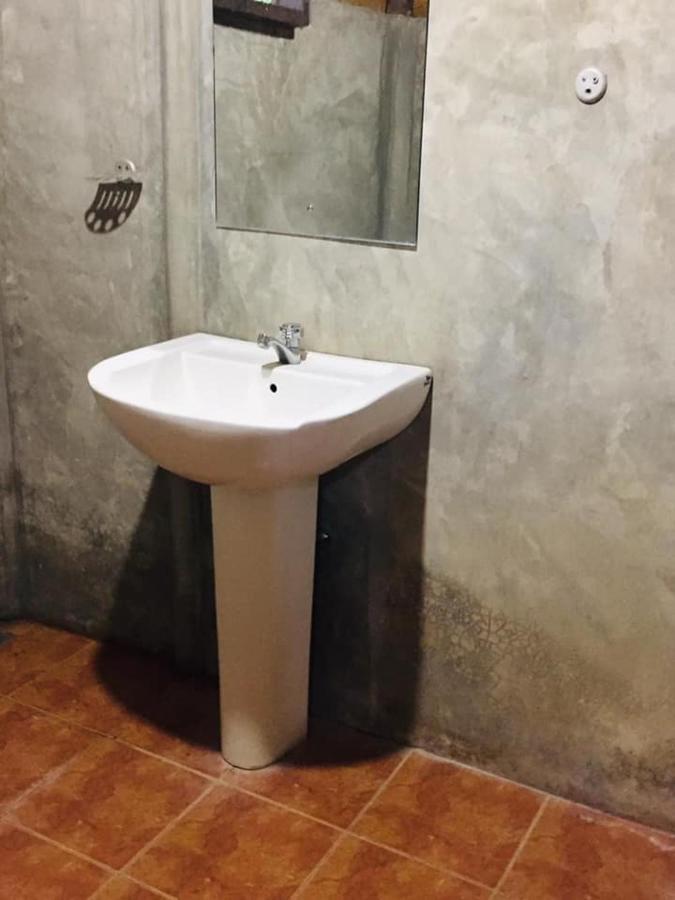 Tree House Hostel סיגירייה מראה חיצוני תמונה
